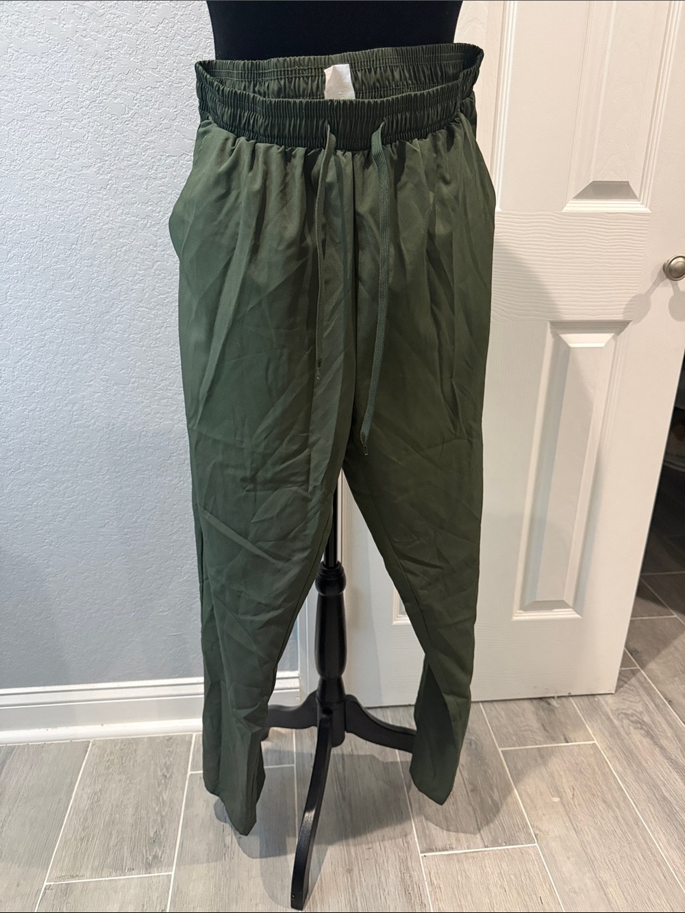 Men's Elastic Waist Olive Green Casual Pants